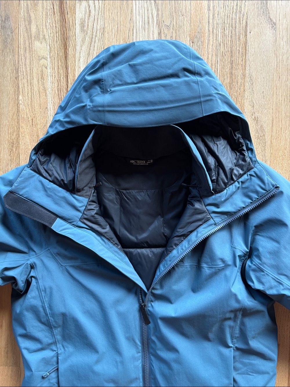 Insulated Shell Jacket - Picture 3 of 8